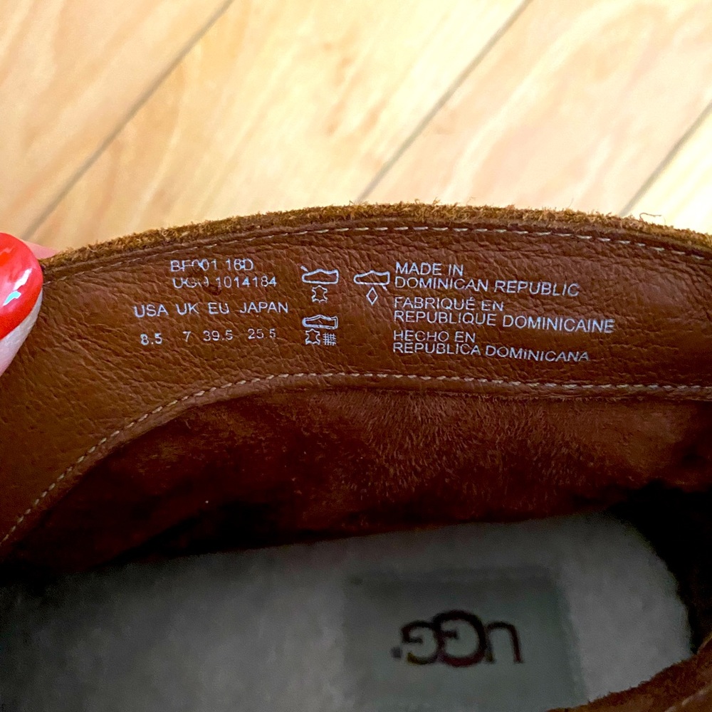 Like New UGG Leather Booties - Picture 9 of 12